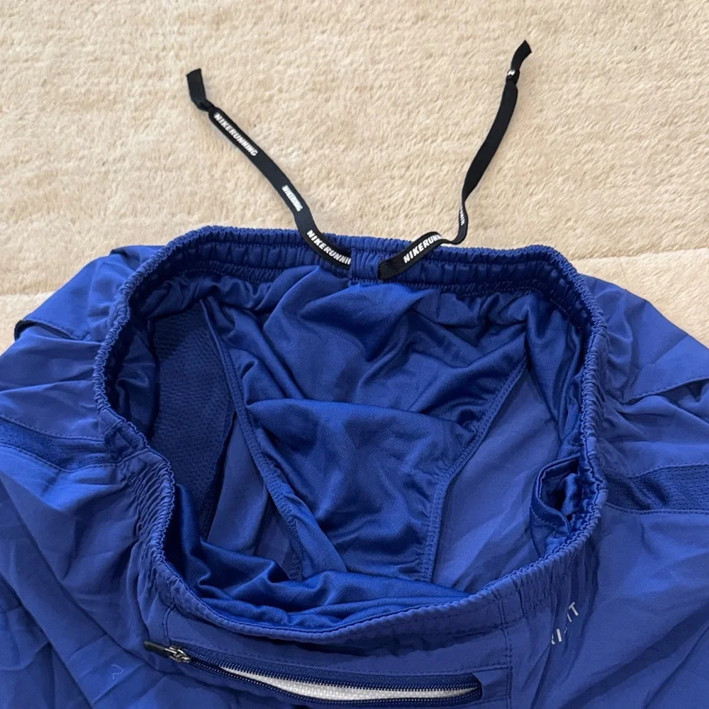 Nike Running dri-fit shorts men’s medium - Picture 4 of 4